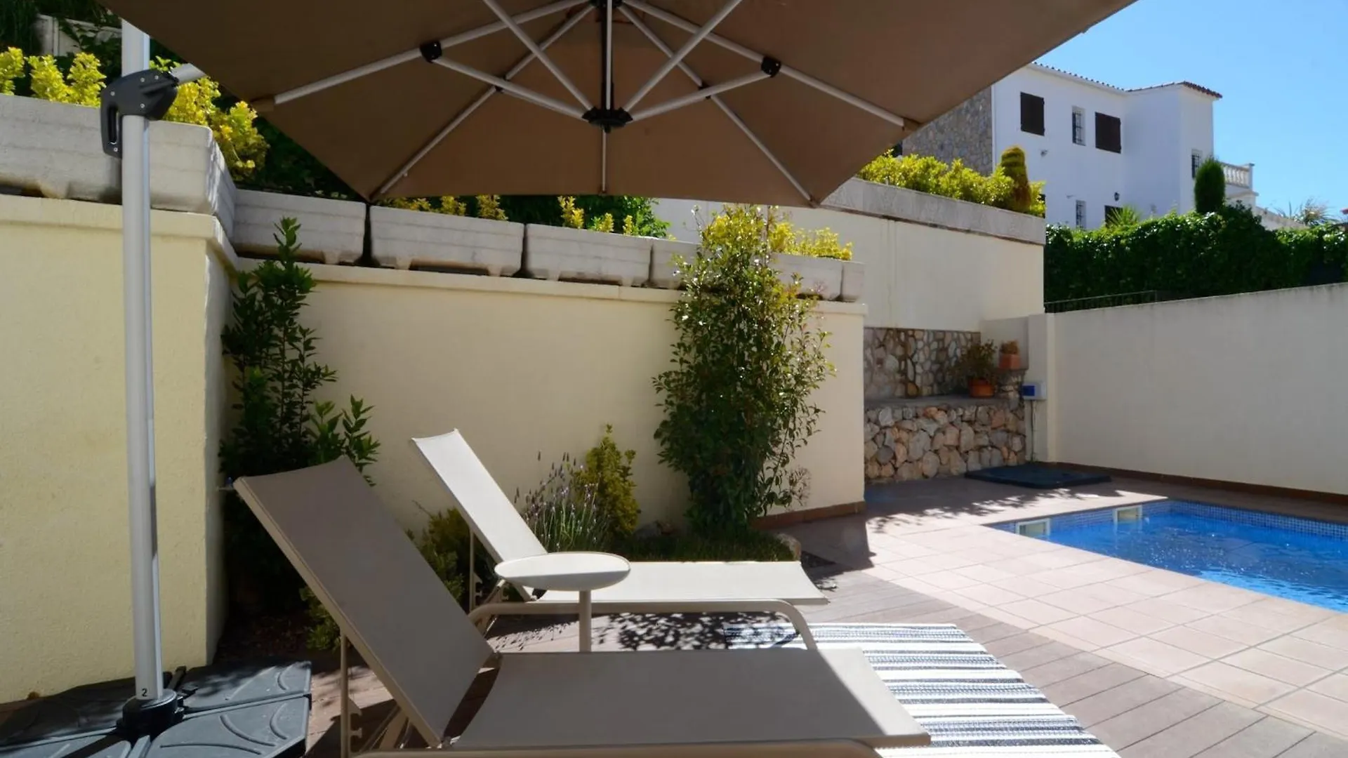 Villa Piscina Privada Cossis L'Escala Spain